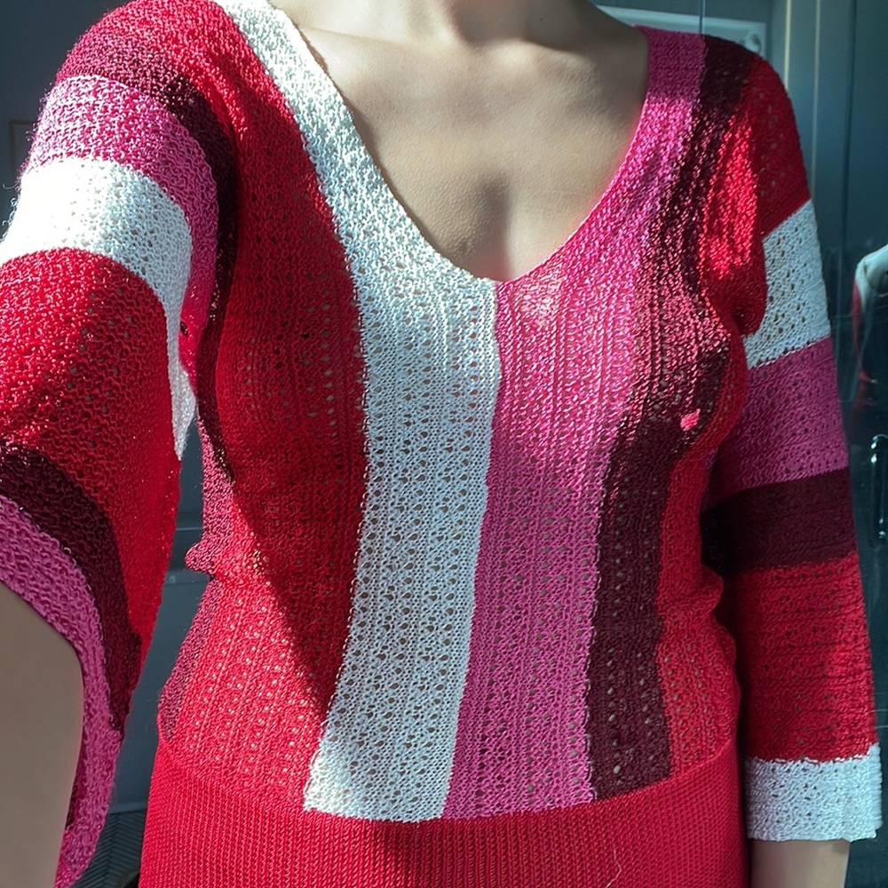 Cool bell sleeve loose knit top authentic 90s wear red pink maroon crochet
